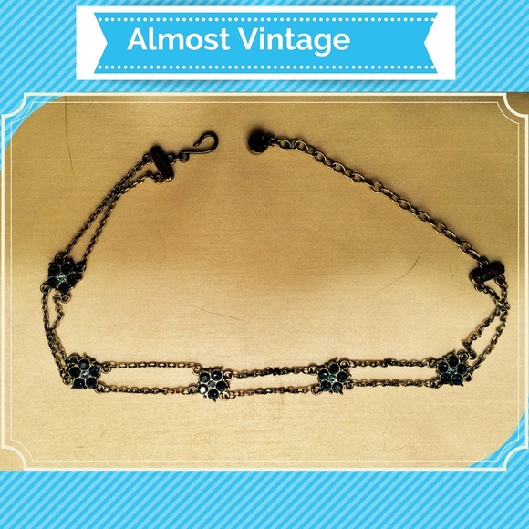 Blue flower choker necklace - Picture 2 of 4